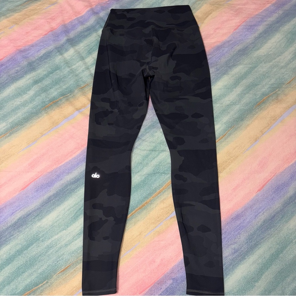 ALO Yoga Black Camo Leggings